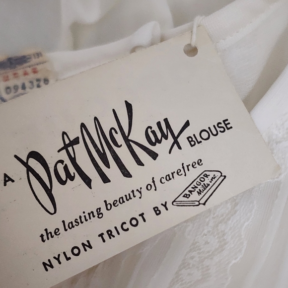 Vintage Pat MacKay 50s white pleated lace trim button back blouse size 36 - Picture 10 of 11